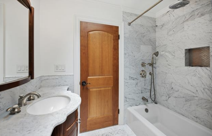 Master Bathroom Suite